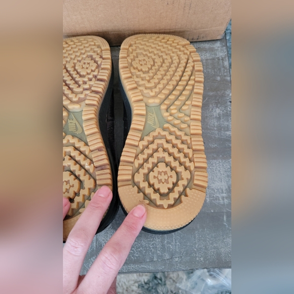 Nike Air Force 1 Luxe Black and Gold Size 10.5 - Picture 8 of 16